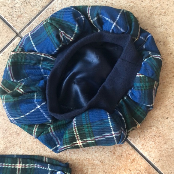 Gorgeous handmade vintage skirt and hat set - Picture 5 of 7